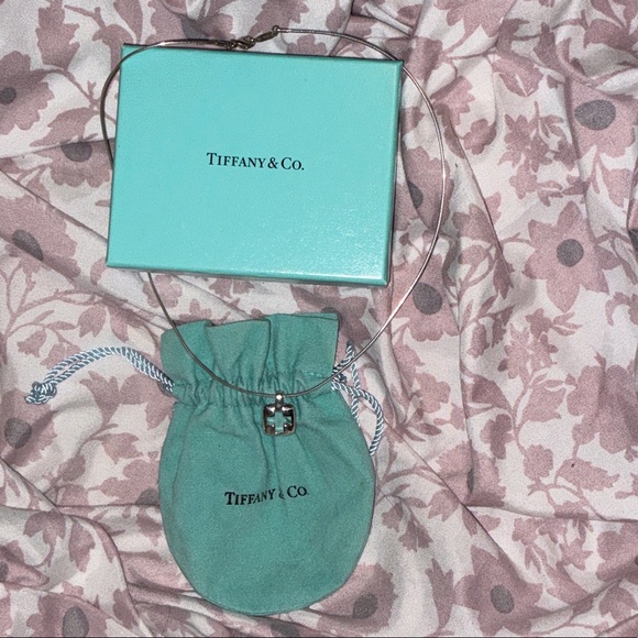 Tiffany & Co. Silver Necklace with Iconic Blue Packaging NWOT - Picture 1 of 4